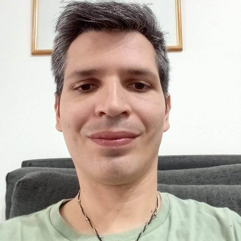 Carlos Acuña